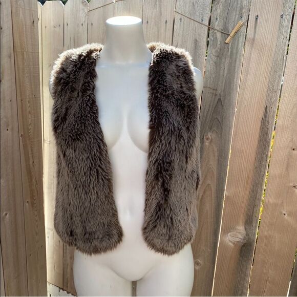 Madewell Vegan Faux Fur Brown Vest size small - Picture 2 of 6
